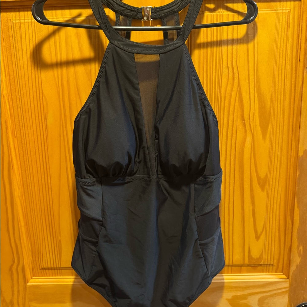 Cupshe Elegant Black Swimsuit